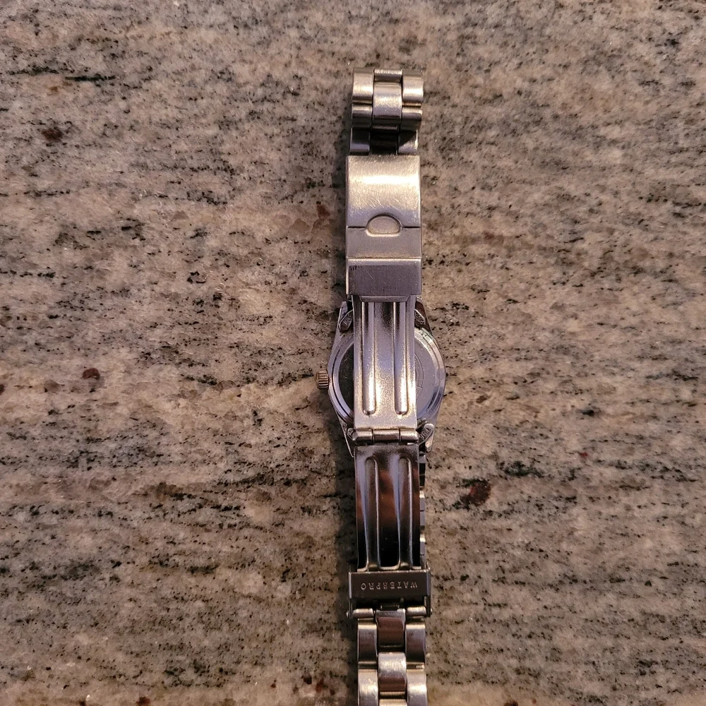 GUESS Watch - Picture 5 of 5